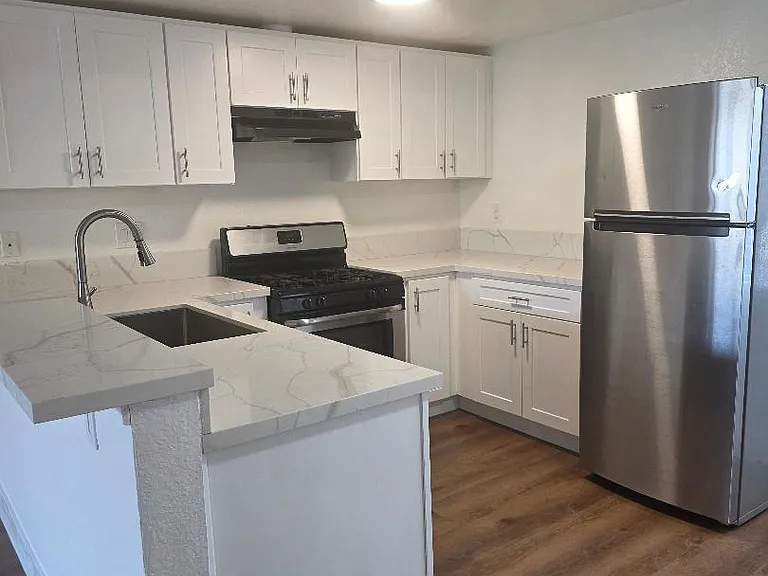 4326 W 142nd St #8 — Photo 1