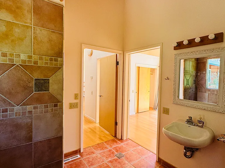 124 Towhee Dr #120 — Photo 11