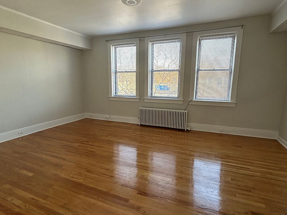 1st image of 337 Broad Ave Floor 2