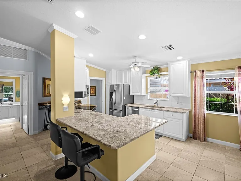 7759 Ionio Ct — Photo 10