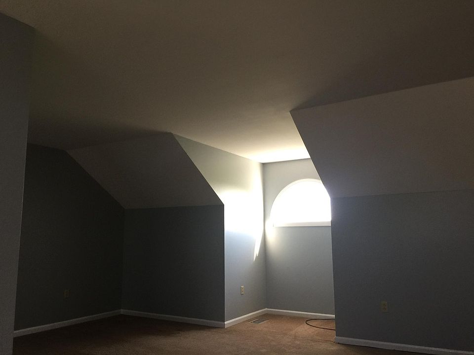 3RD FL; USED AS BR ONE SIDE/OTHER SIDE MEDIA ROOM, OR 2 BR