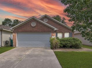 5046 Willow Point Dr, Conroe, TX 77303