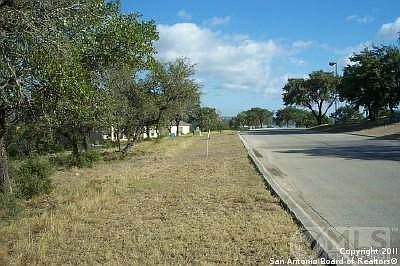 2nd image of 1295 Kings Cove Dr