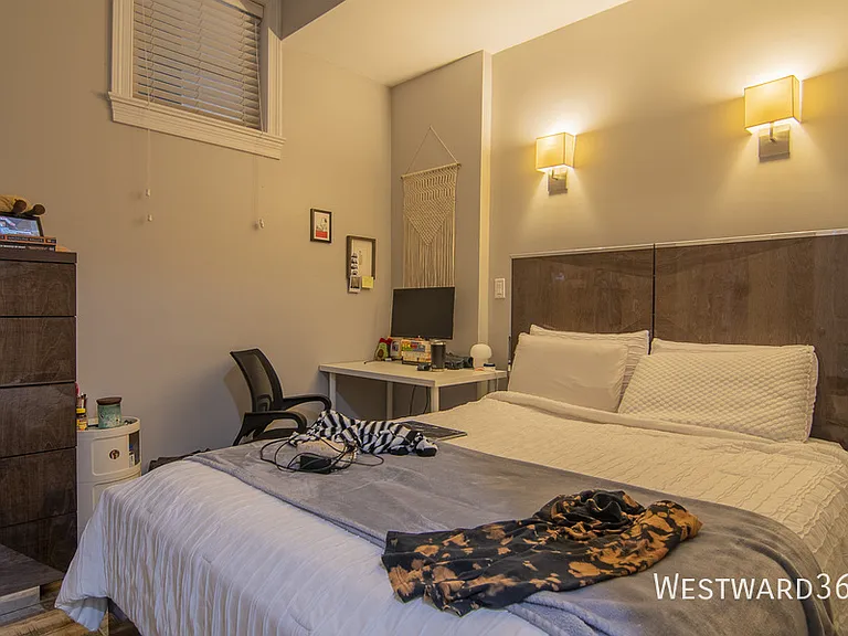 3718 N Wilton Ave #2 — Photo 16