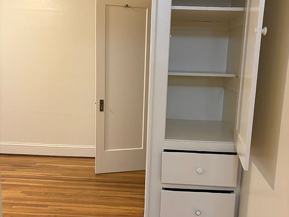5th image of 2051 NW Lovejoy St #201