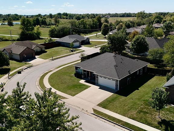 3rd image of 14329 Monarch Dr