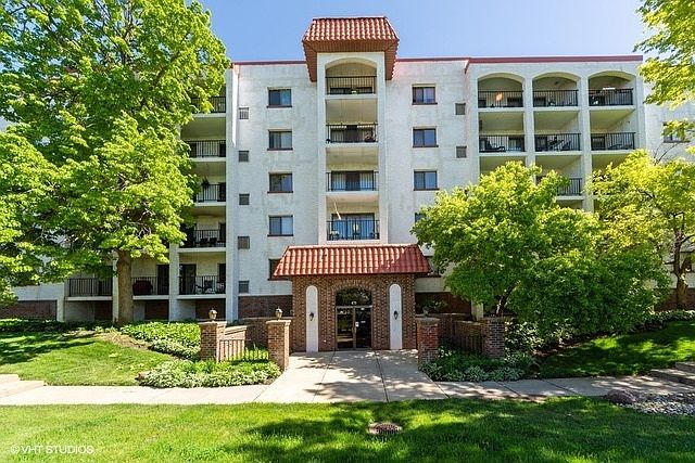 1st image of 475 Plum Creek Dr APT 211