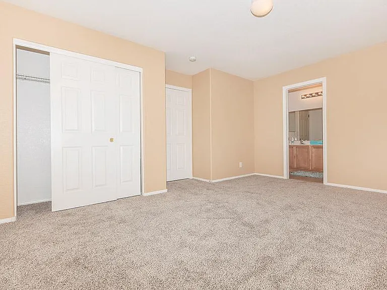 Suncrest Townhomes — Photo 28
