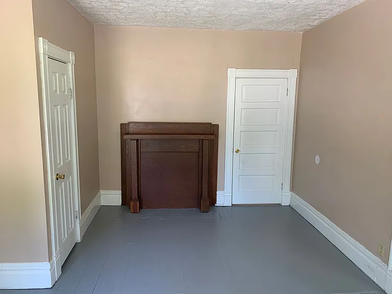 1336 Lynn St — Photo 12