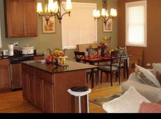 15 S Leavitt St #4, Chicago, IL 60612