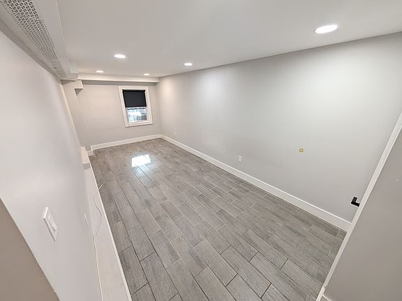 5th image of 91 E 38th St #1