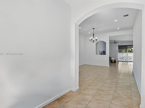 4th image of 11943 SW 253rd St