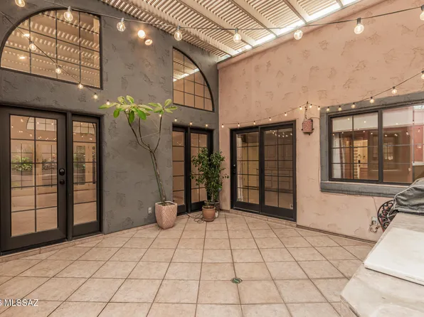 341 N Joesler Ct, Tucson, AZ 85716