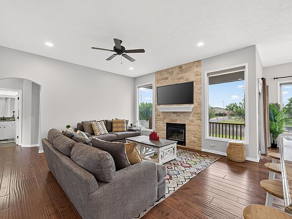 5th image of 1009 E Rosemont Ct