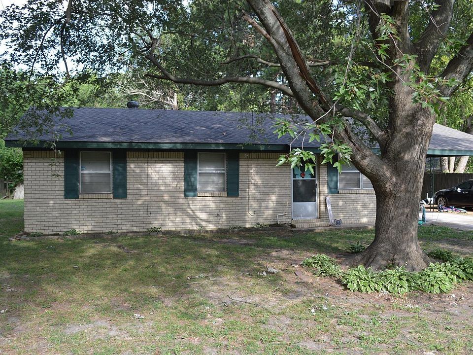 1st image of 209 N Railroad St