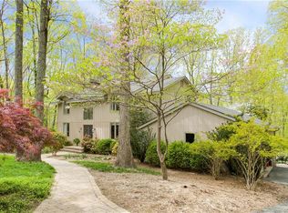 2950 Queenswood Rd, Midlothian, VA 23113