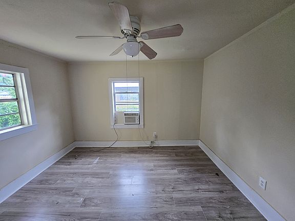 3rd image of 4106 4th St
