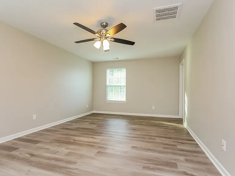 408 Parmley Ln — Photo 9