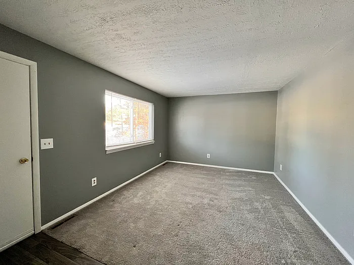 1596 Lake St — Photo 8