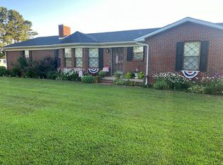 710 Ray Permenter Rd, Bells, TN 38006