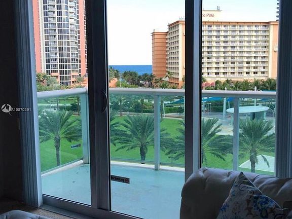 3rd image of 19370 Collins Ave APT 619