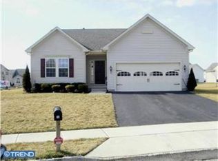 16 Applegate Dr, Florence, NJ 08518