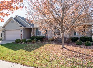 1175 Oxford Cir, Sycamore, IL 60178