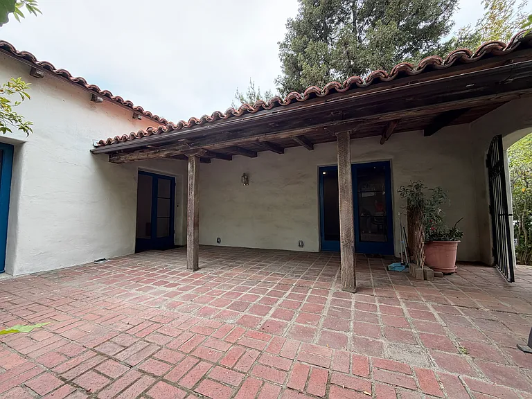 573 S Berkeley Ave — Photo 15