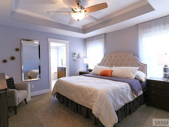 4th image of 444 Jeanine Cir