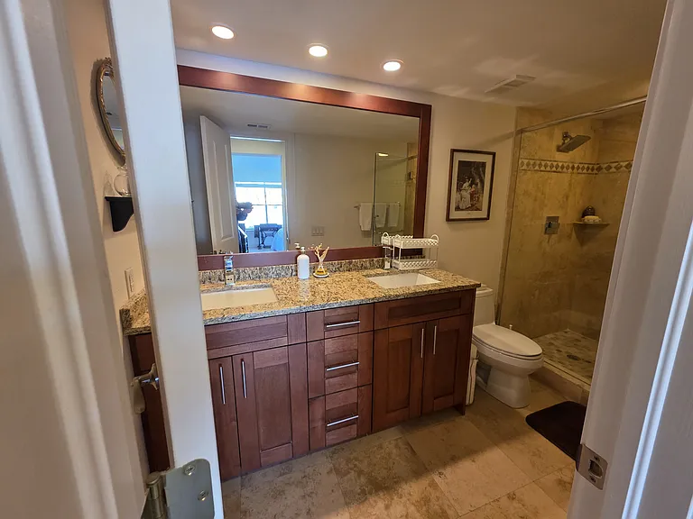 6100 Bahia Del Mar Cir #101 — Photo 18