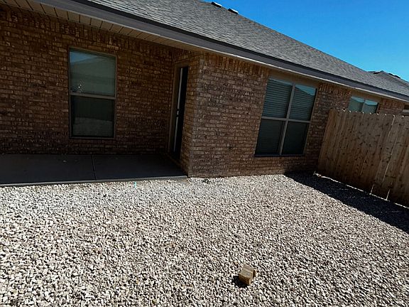 2nd image of 2119 N Avenue J #B