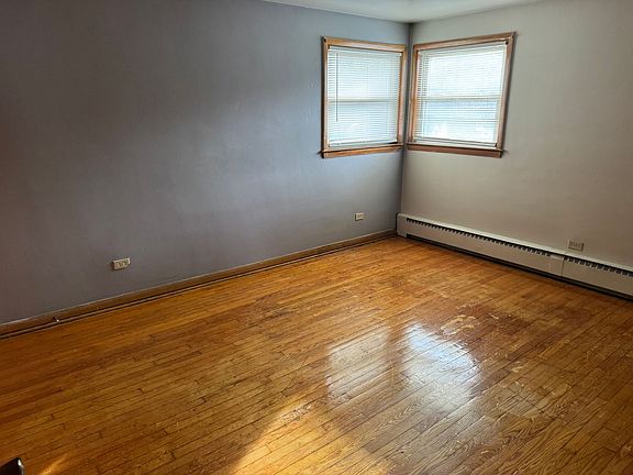 3rd image of 8731 S Beverly Ave #2W