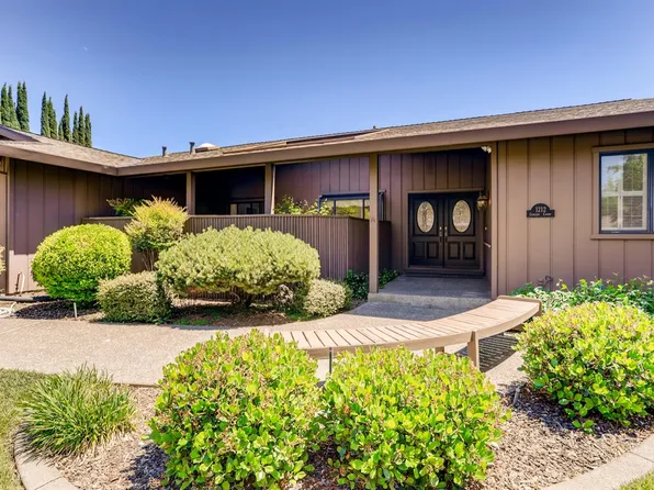 1212 Genesee Ct, Carmichael, CA 95608