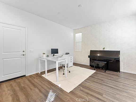 3rd image of 152 Dorsett Ave #152