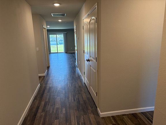 3rd image of 354 SW Jewel Lake Dr