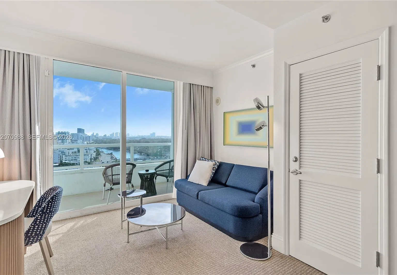 Fontainebleau Ii Condo — Photo 2