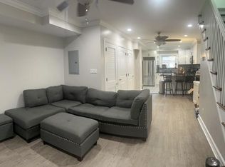 2902 S Robinson St, Philadelphia, PA 19142