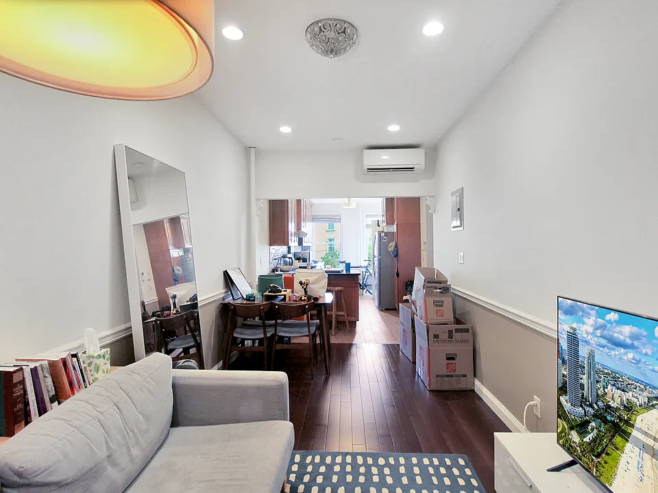 261 Powers St #3R