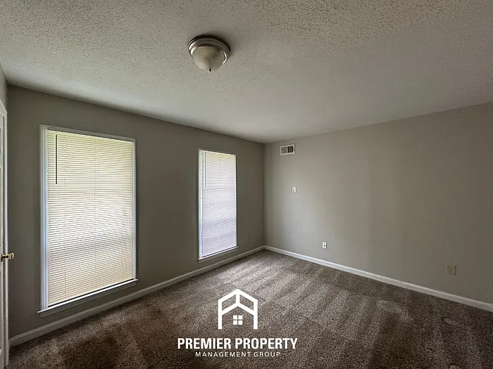 2462 Kimbark Woods Cv — Photo 15