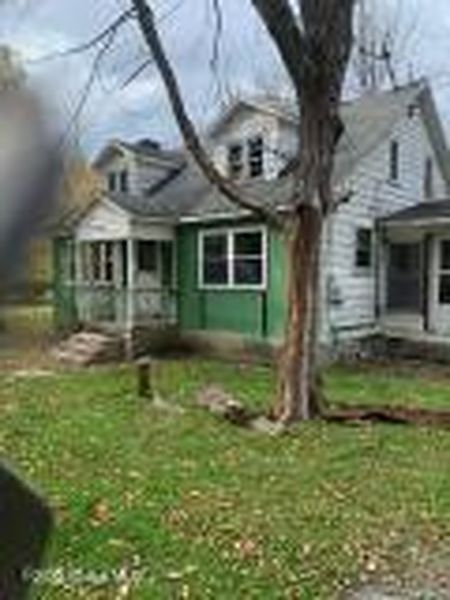 2nd image of 1203 Plank Road