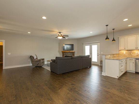 4th image of 1166 Aristides Dr