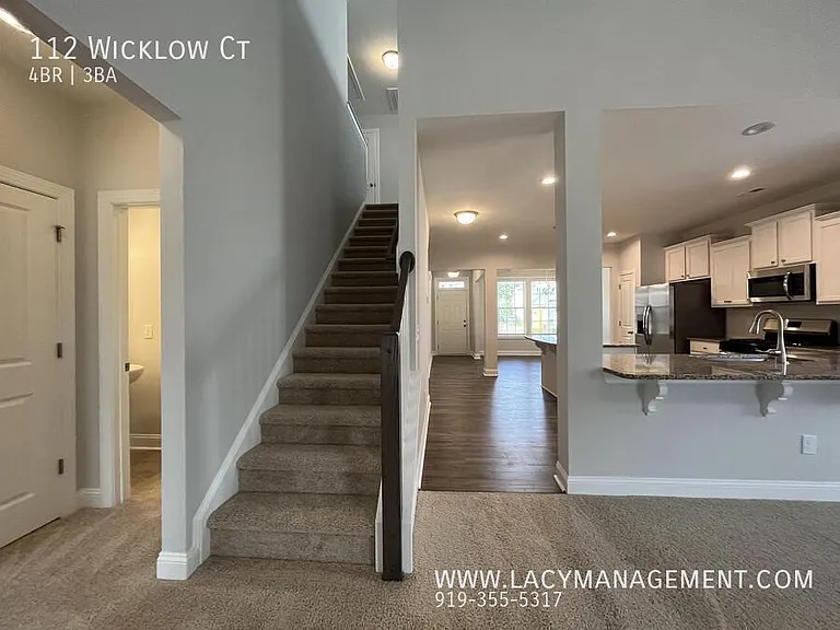 112 Wicklow Ct — Photo 4