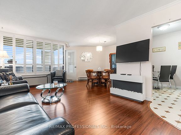 4th image of 300 Mill Rd #Penthouse 30