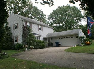 40 Claridge Dr, Jackson, NJ 08527