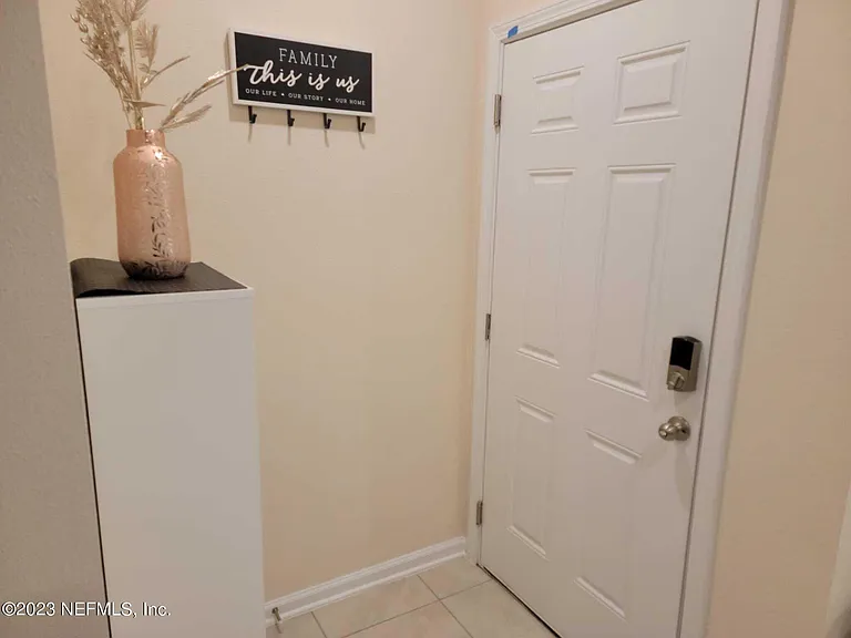 450 Coastline Way — Photo 3