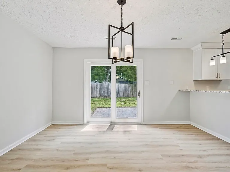 17 Sandy Lake Dr — Photo 5
