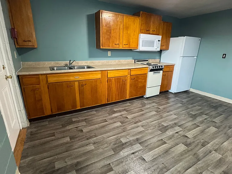 411 Hal Greer Boulevard — Photo 25