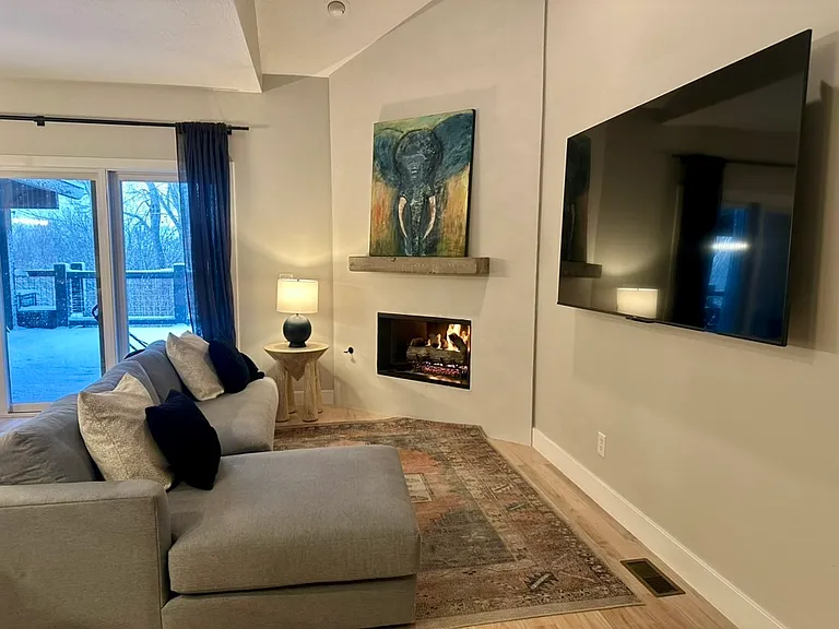 2222 Jupiter View Way — Photo 2