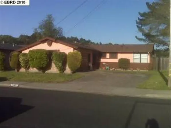 2465 Collins Ave, Pinole, CA 94564