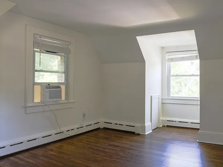 2 Margaret St — Photo 8